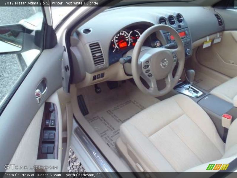 Winter Frost White / Blonde 2012 Nissan Altima 2.5 S