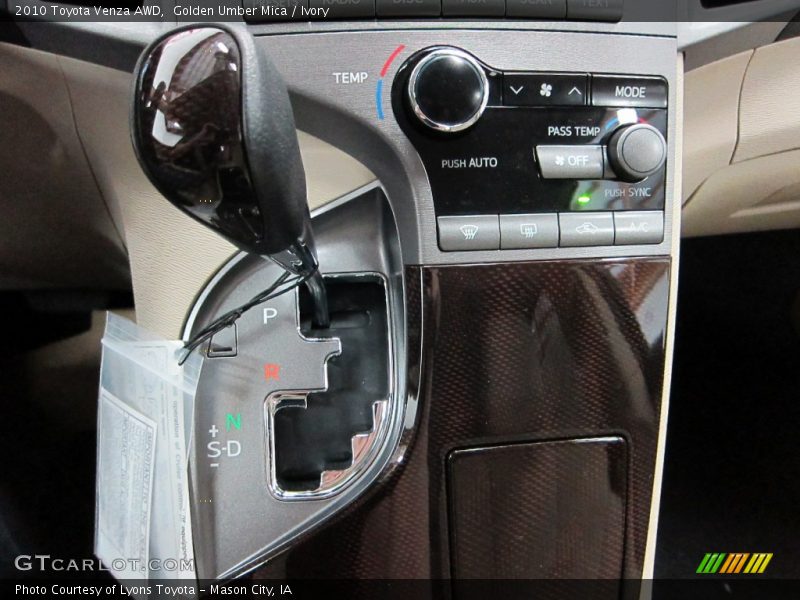 Controls of 2010 Venza AWD