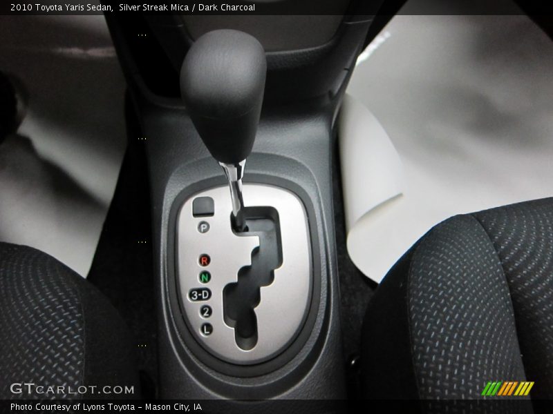 Silver Streak Mica / Dark Charcoal 2010 Toyota Yaris Sedan