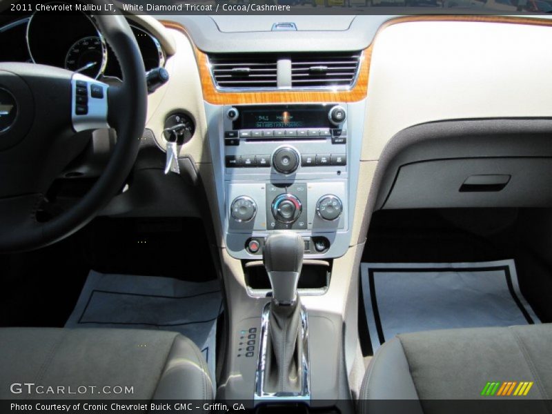 White Diamond Tricoat / Cocoa/Cashmere 2011 Chevrolet Malibu LT