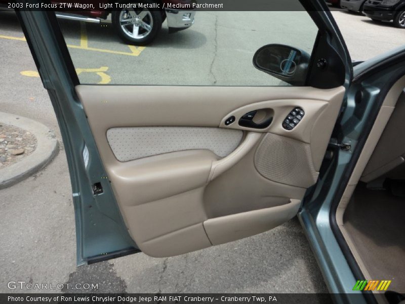 Door Panel of 2003 Focus ZTW Wagon