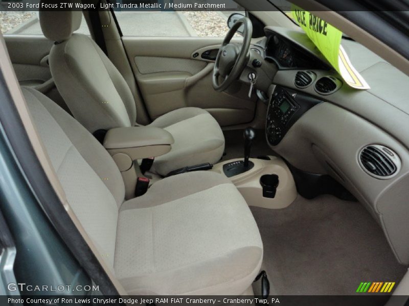 Light Tundra Metallic / Medium Parchment 2003 Ford Focus ZTW Wagon