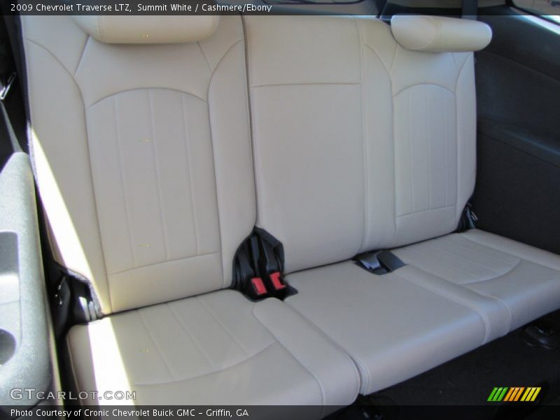Summit White / Cashmere/Ebony 2009 Chevrolet Traverse LTZ