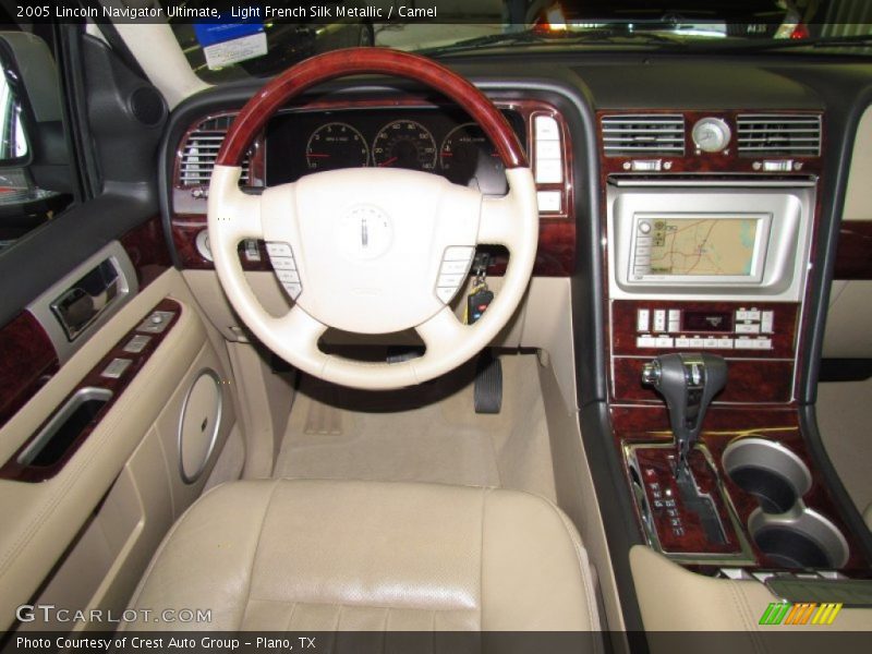 Dashboard of 2005 Navigator Ultimate