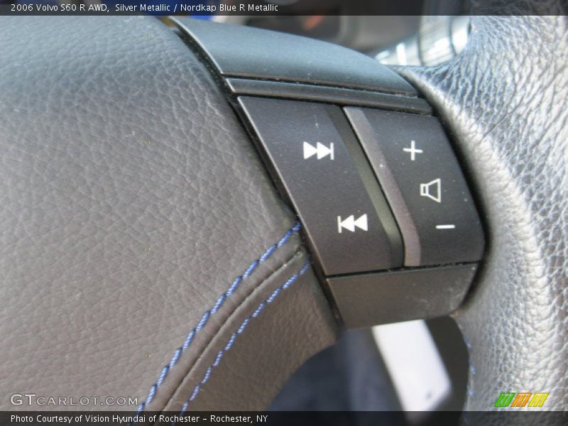Controls of 2006 S60 R AWD