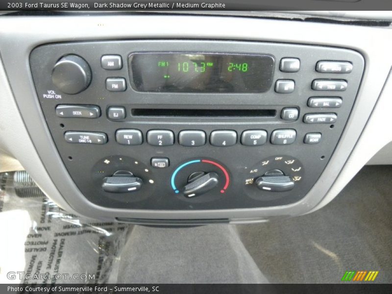 Controls of 2003 Taurus SE Wagon