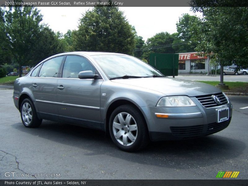 Reflex Silver Metallic / Grey 2002 Volkswagen Passat GLX Sedan