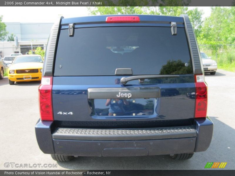 Midnight Blue Pearl / Khaki 2006 Jeep Commander 4x4