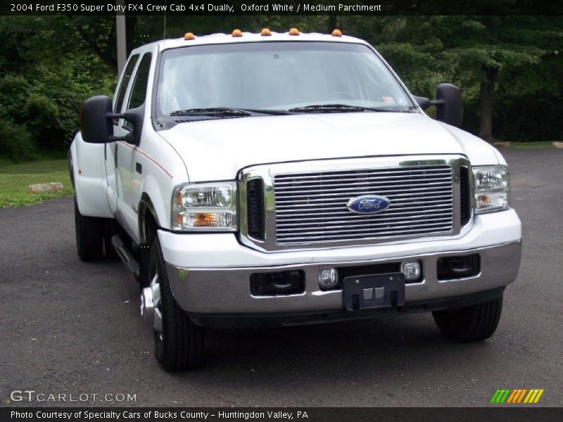 Oxford White / Medium Parchment 2004 Ford F350 Super Duty FX4 Crew Cab 4x4 Dually