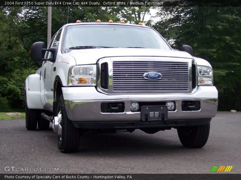 Oxford White / Medium Parchment 2004 Ford F350 Super Duty FX4 Crew Cab 4x4 Dually