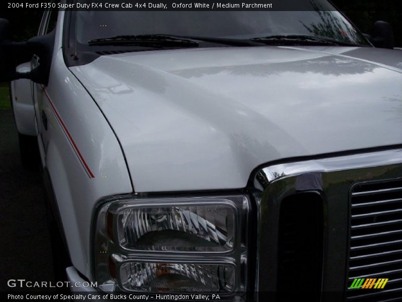 Oxford White / Medium Parchment 2004 Ford F350 Super Duty FX4 Crew Cab 4x4 Dually