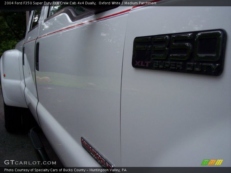 Oxford White / Medium Parchment 2004 Ford F350 Super Duty FX4 Crew Cab 4x4 Dually