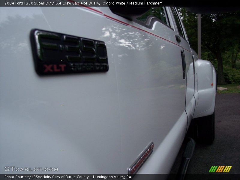 Oxford White / Medium Parchment 2004 Ford F350 Super Duty FX4 Crew Cab 4x4 Dually