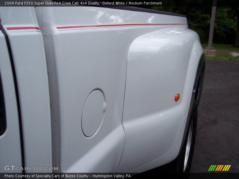 Oxford White / Medium Parchment 2004 Ford F350 Super Duty FX4 Crew Cab 4x4 Dually
