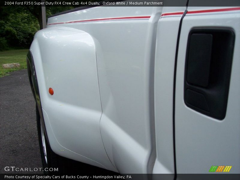Oxford White / Medium Parchment 2004 Ford F350 Super Duty FX4 Crew Cab 4x4 Dually