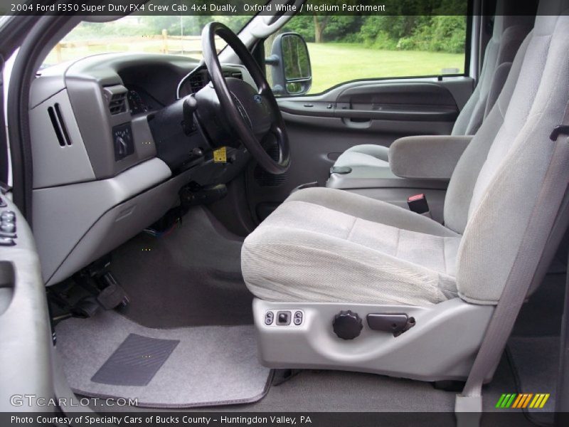 Oxford White / Medium Parchment 2004 Ford F350 Super Duty FX4 Crew Cab 4x4 Dually