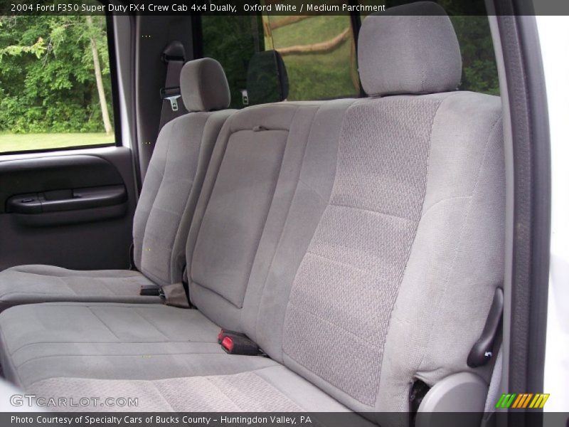 Oxford White / Medium Parchment 2004 Ford F350 Super Duty FX4 Crew Cab 4x4 Dually