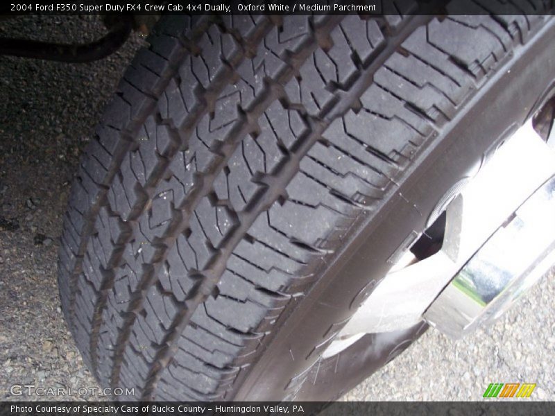 Oxford White / Medium Parchment 2004 Ford F350 Super Duty FX4 Crew Cab 4x4 Dually