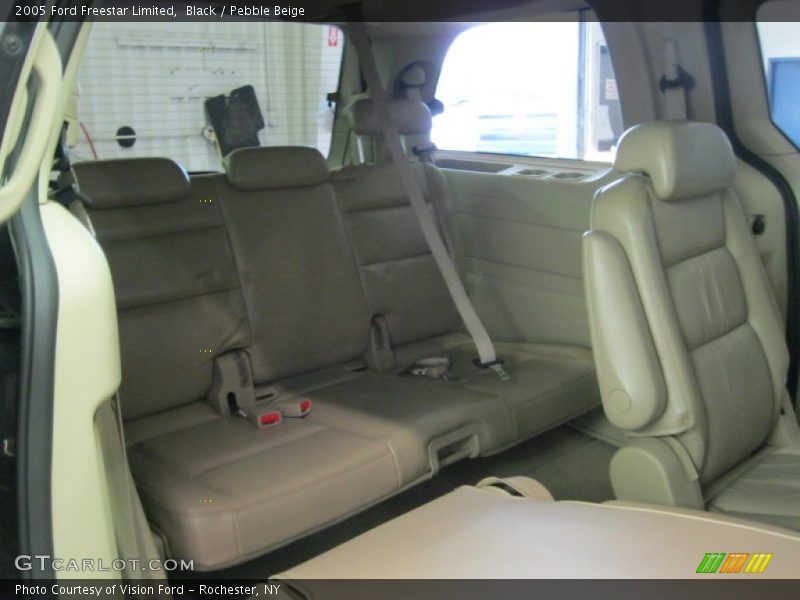 Black / Pebble Beige 2005 Ford Freestar Limited