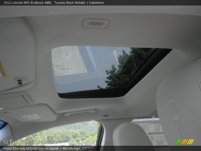 Sunroof of 2011 MKS EcoBoost AWD