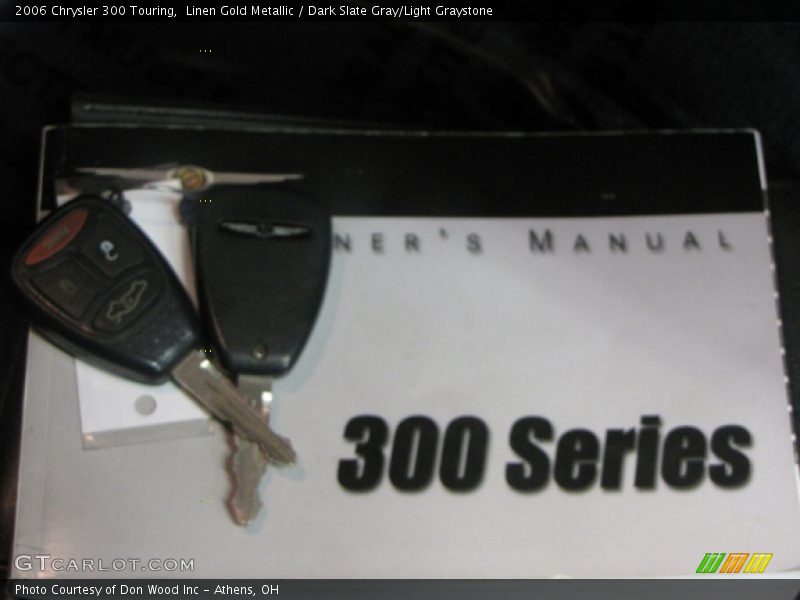 Linen Gold Metallic / Dark Slate Gray/Light Graystone 2006 Chrysler 300 Touring