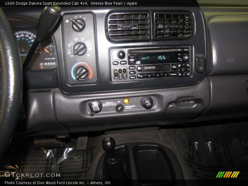 Controls of 1999 Dakota Sport Extended Cab 4x4