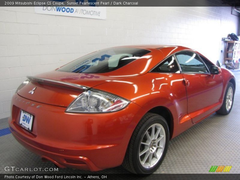 Sunset Pearlescent Pearl / Dark Charcoal 2009 Mitsubishi Eclipse GS Coupe