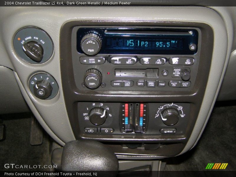 Dark Green Metallic / Medium Pewter 2004 Chevrolet TrailBlazer LS 4x4