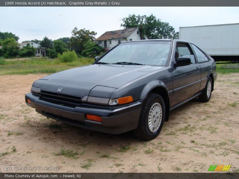 Front 3/4 View of 1986 Accord LXi Hatchback