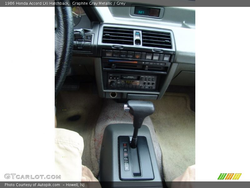 Controls of 1986 Accord LXi Hatchback