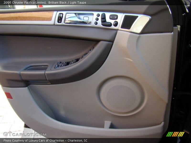 Door Panel of 2006 Pacifica Limited