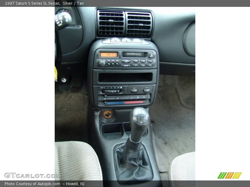  1997 S Series SL Sedan 5 Speed Manual Shifter