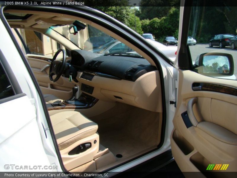 Alpine White / Sand Beige 2005 BMW X5 3.0i