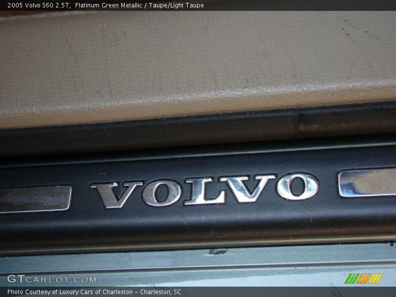 Platinum Green Metallic / Taupe/Light Taupe 2005 Volvo S60 2.5T