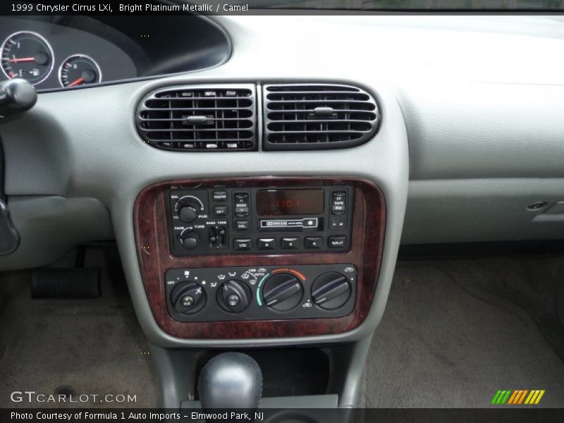 Controls of 1999 Cirrus LXi
