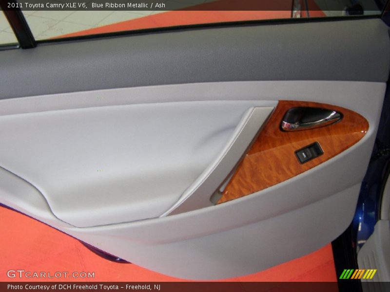 Blue Ribbon Metallic / Ash 2011 Toyota Camry XLE V6