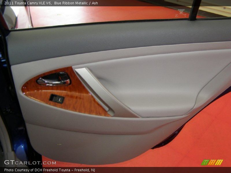 Blue Ribbon Metallic / Ash 2011 Toyota Camry XLE V6