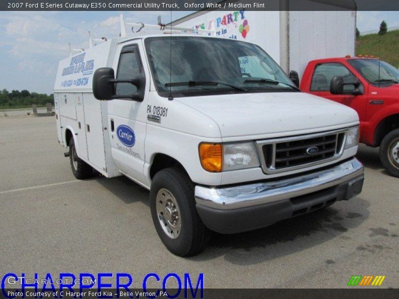 Oxford White / Medium Flint 2007 Ford E Series Cutaway E350 Commercial Utility Truck