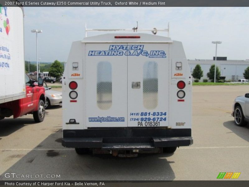 Oxford White / Medium Flint 2007 Ford E Series Cutaway E350 Commercial Utility Truck