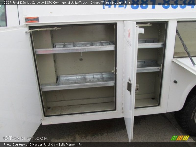 Oxford White / Medium Flint 2007 Ford E Series Cutaway E350 Commercial Utility Truck
