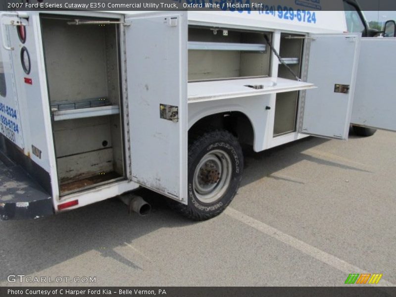 Oxford White / Medium Flint 2007 Ford E Series Cutaway E350 Commercial Utility Truck