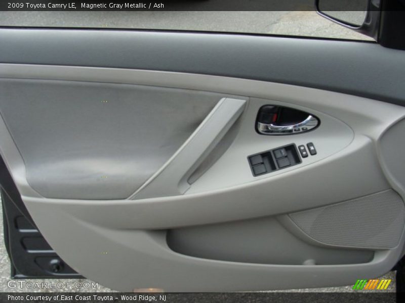 Magnetic Gray Metallic / Ash 2009 Toyota Camry LE