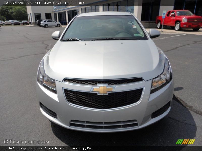 Silver Ice Metallic / Jet Black 2011 Chevrolet Cruze LT