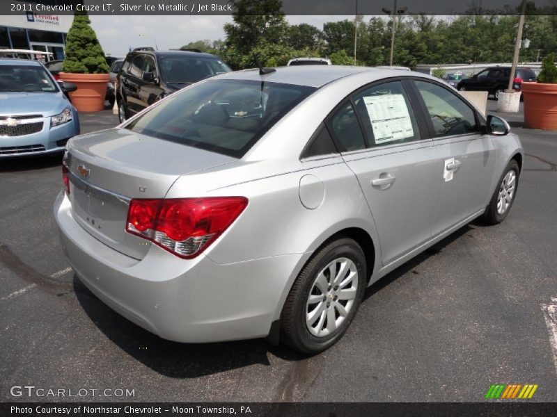 Silver Ice Metallic / Jet Black 2011 Chevrolet Cruze LT