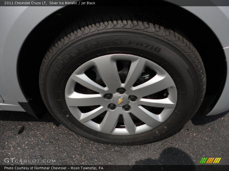 Silver Ice Metallic / Jet Black 2011 Chevrolet Cruze LT