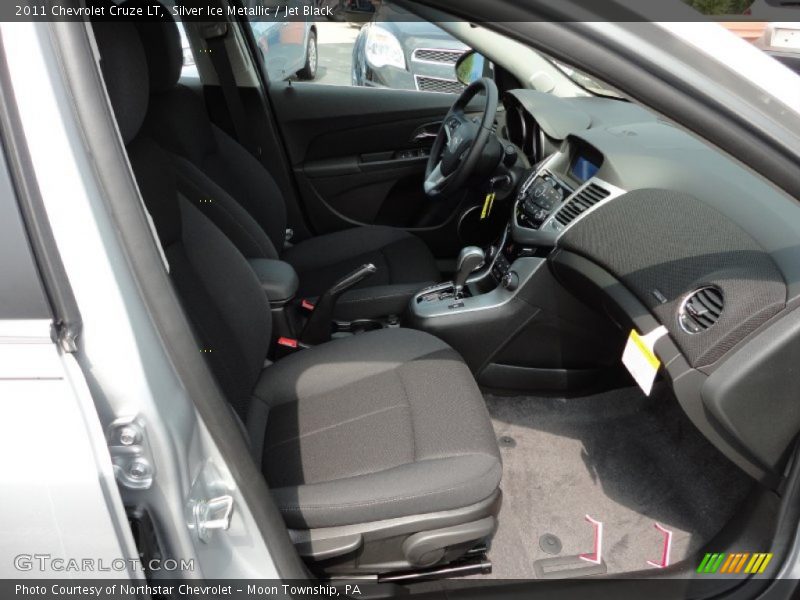 Silver Ice Metallic / Jet Black 2011 Chevrolet Cruze LT