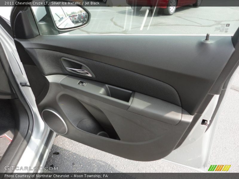 Silver Ice Metallic / Jet Black 2011 Chevrolet Cruze LT