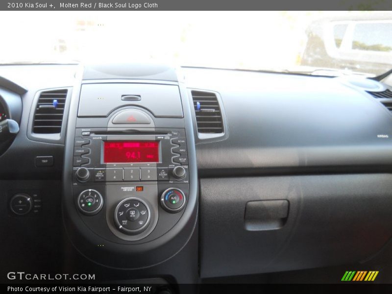 Molten Red / Black Soul Logo Cloth 2010 Kia Soul +