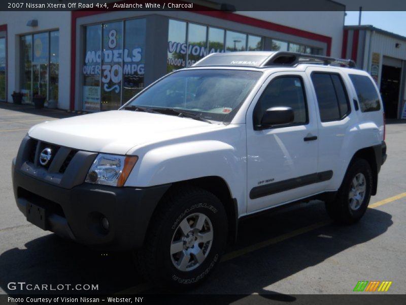 Avalanche White / Charcoal 2007 Nissan Xterra Off Road 4x4