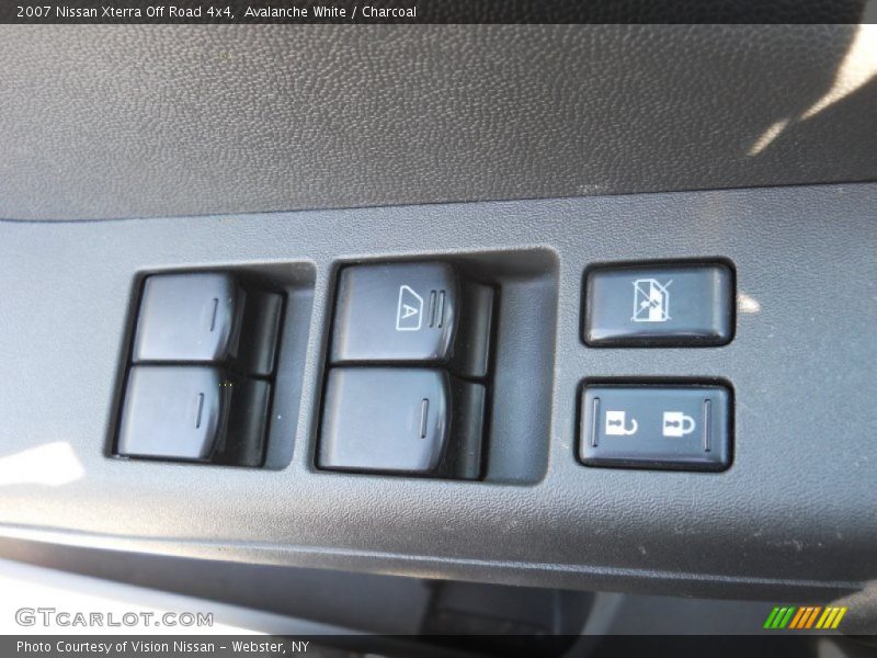 Avalanche White / Charcoal 2007 Nissan Xterra Off Road 4x4